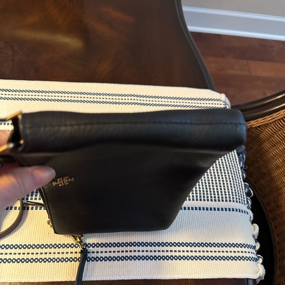 Tory Burch Mercer Pebbled Zip Crossbody in classic black - Picture 5 of 6
